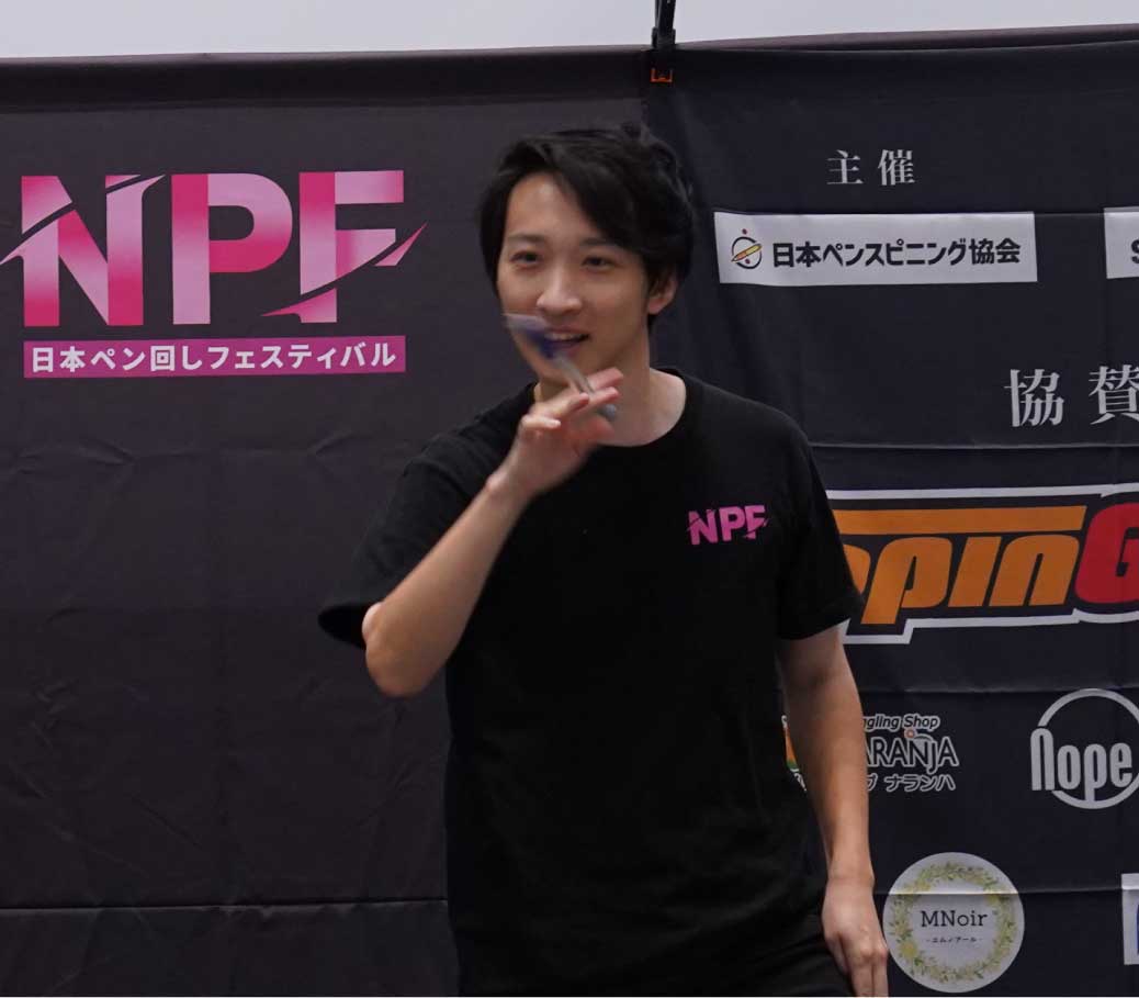 NPF ロゴTシャツ